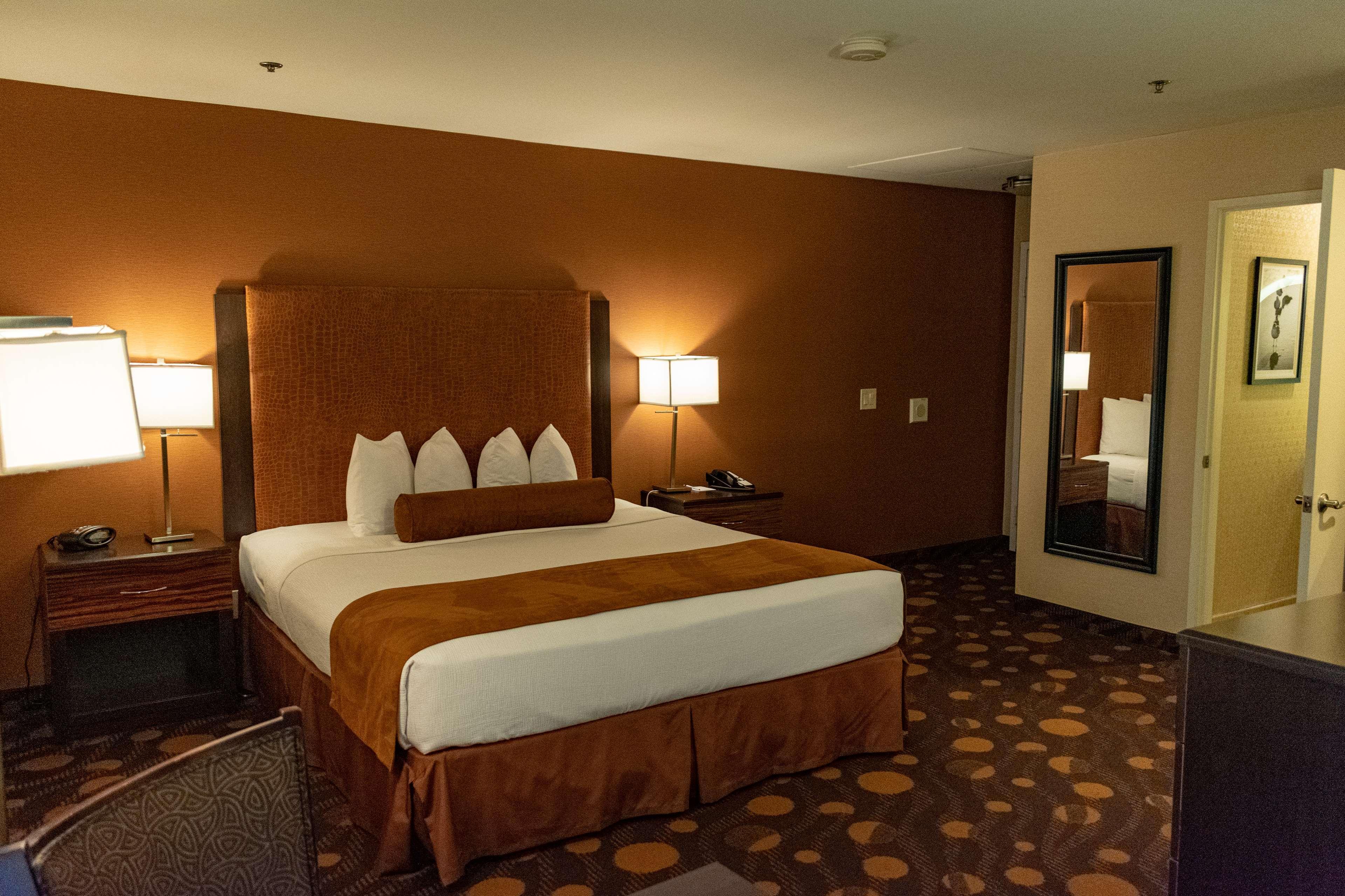 Best Western Plus Suites Hotel Coronado Island Esterno foto