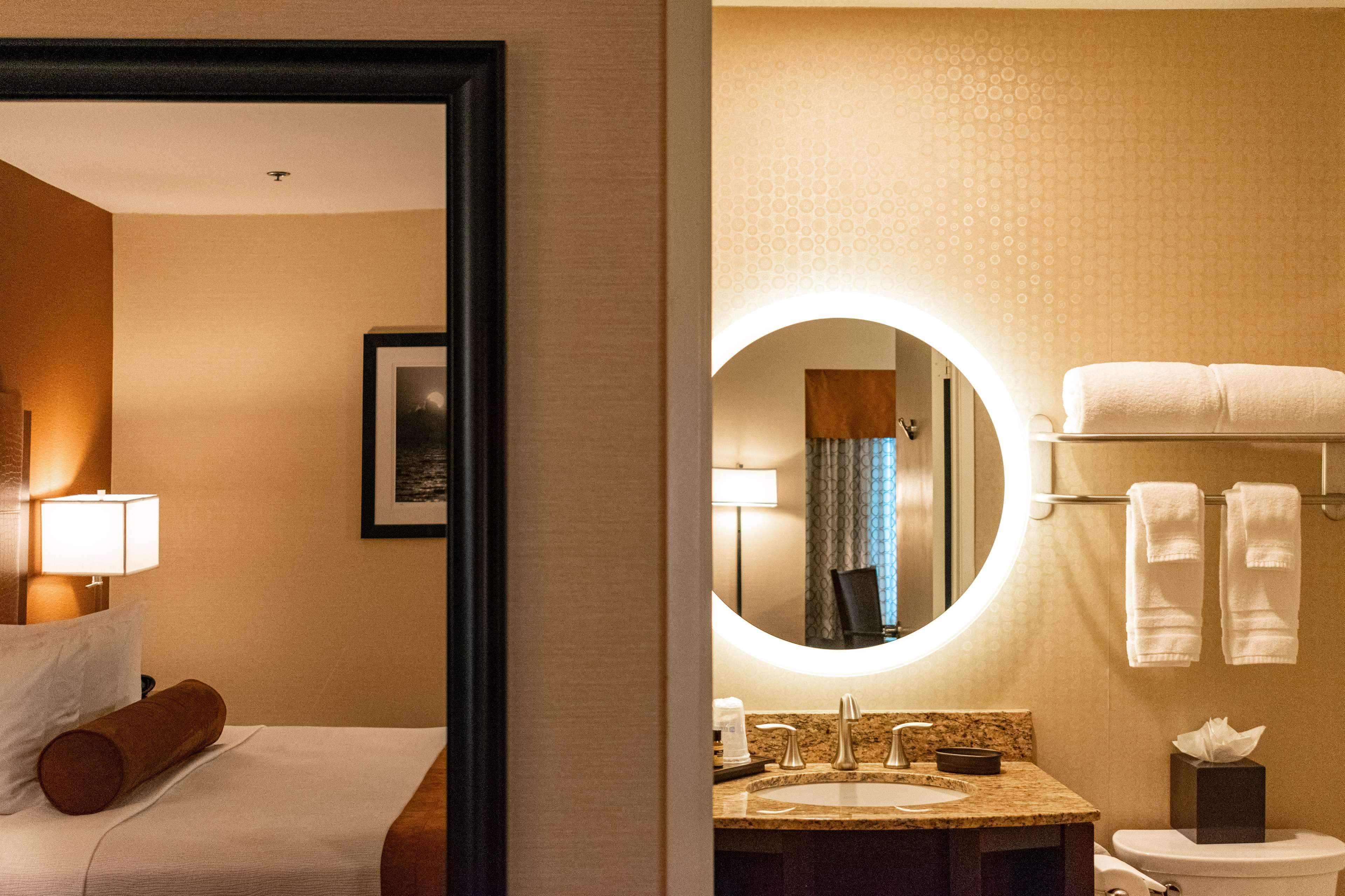 Best Western Plus Suites Hotel Coronado Island Esterno foto