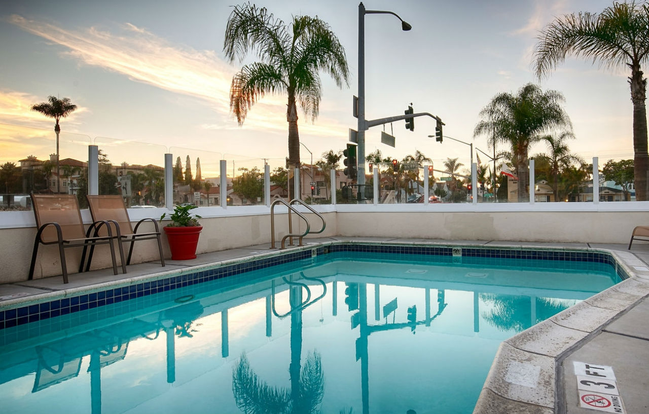 Best Western Plus Suites Hotel Coronado Island Esterno foto